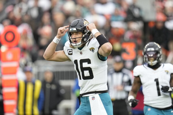 Trevor Lawrence s injured ankle holds up Jaguars collapse under